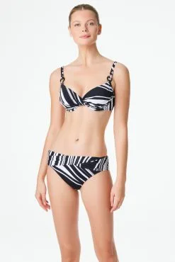 Blue Rod- FSale New Wave Underwire Bikini Top -Tankini Tops Sales bleu rod new wave top underwire twist front bikini top nw 34362157662383 scaled
